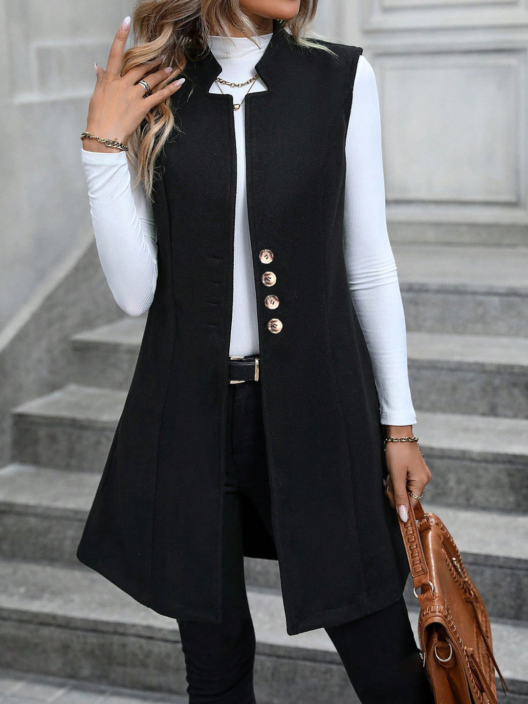 Ladies Elegant Vest made of high-quality boucle material and stylish button details Lune London