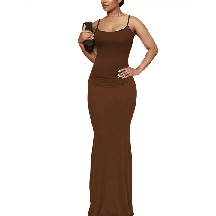 Elegant maxi dress for women with narrow spaghetti straps and a fluid cut Chic & Stil