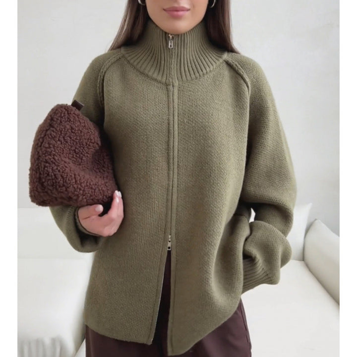 Cardigan pour femmes avec col monté et fermeture éclair Chic & Stil