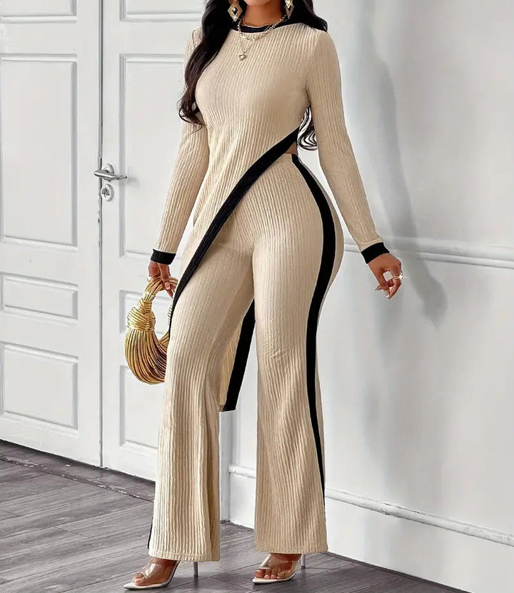 Casual jumpsuit for women in textured fabric with contrasting details Lune London