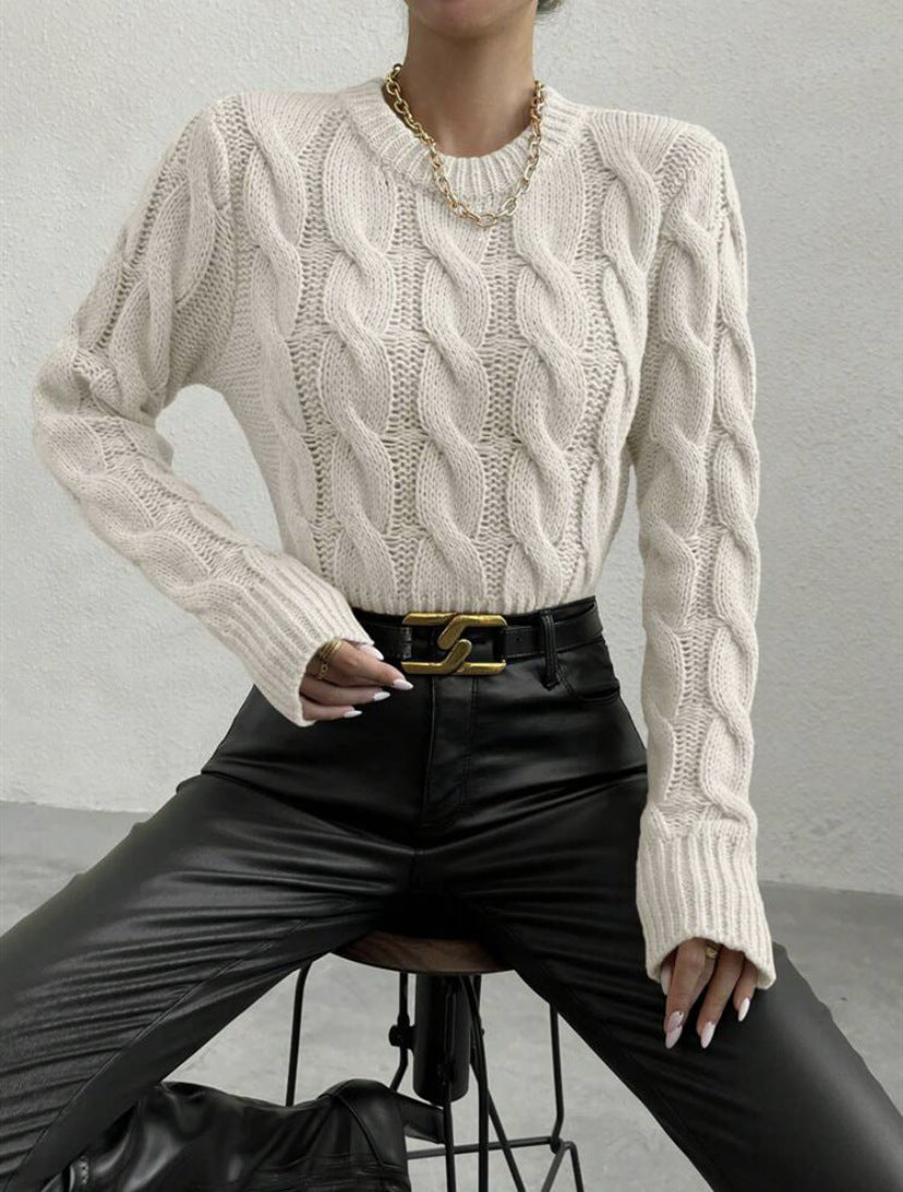 Women's chunky knit sweater with twisted pattern and high collar Lune London