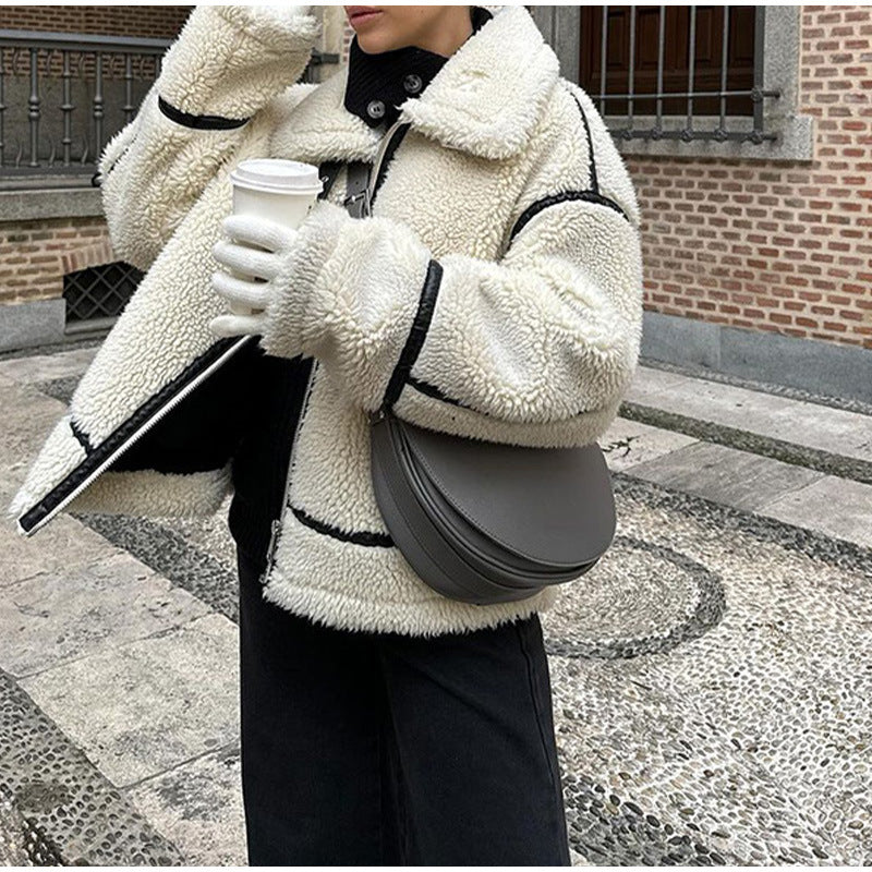 Comfortable teddy fleece jacket for women with elegant collar Lune London