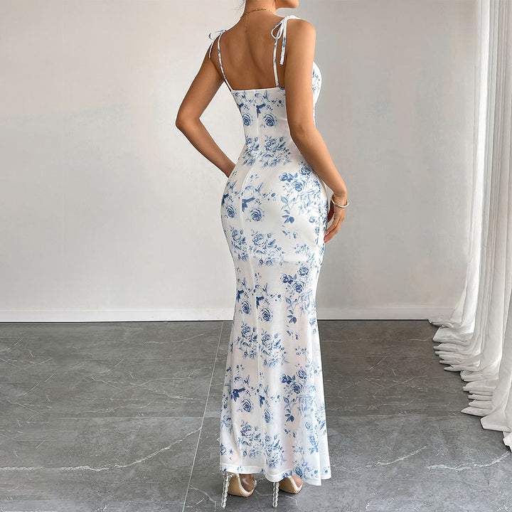 Robe maxi pour femmes avec motif floral et délicats détails volantés Chic & Stil