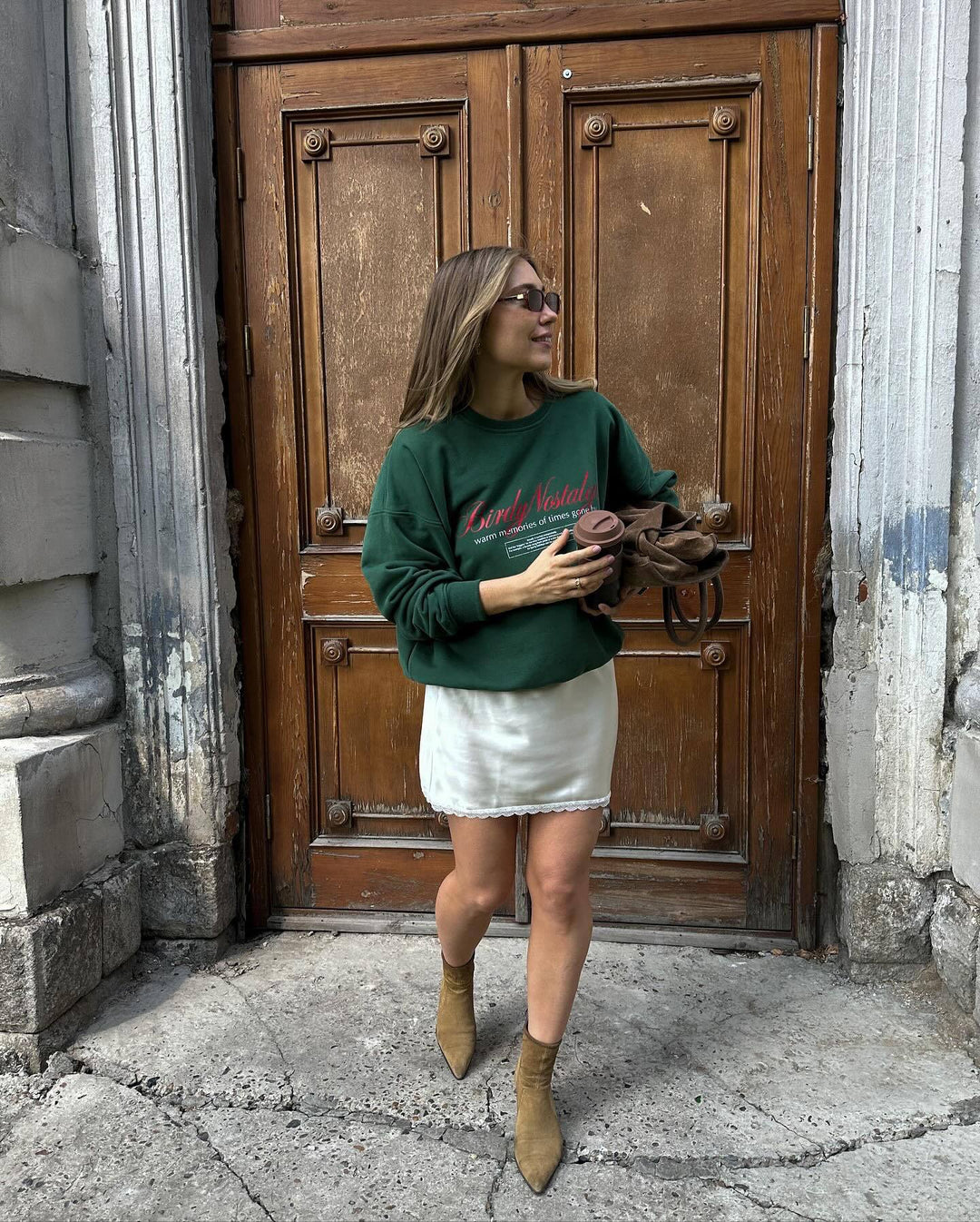 Ladies casual sweatshirt with creative print and pleasant comfort Lune London