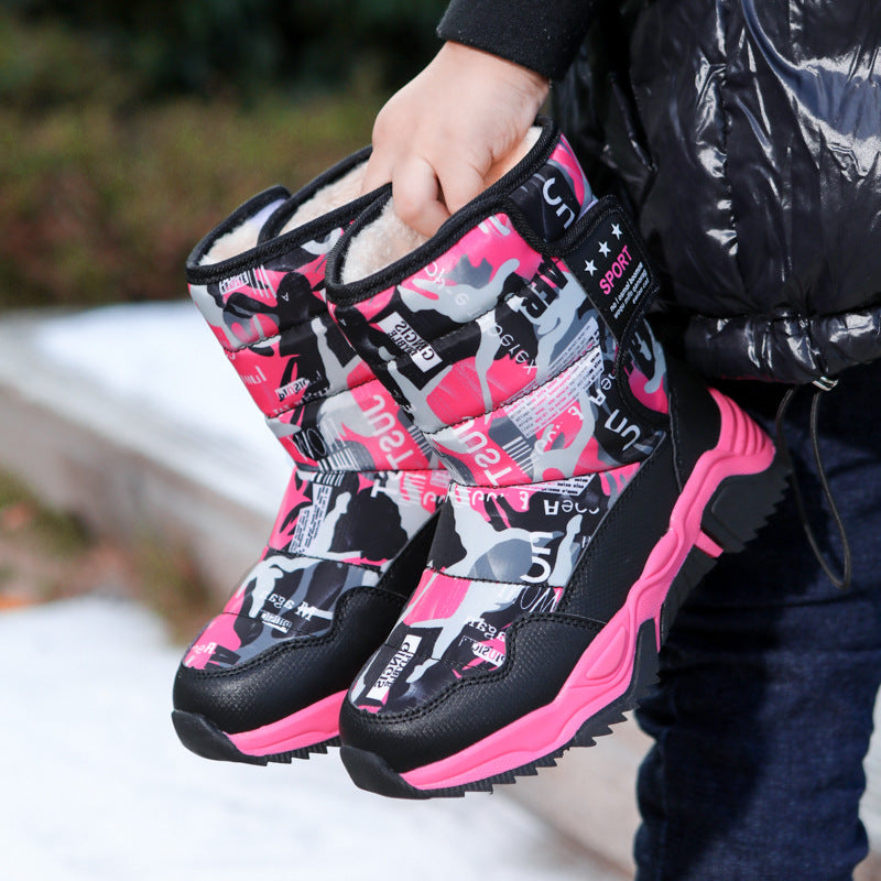 Sporty winter boots for women with non-slip sole and insulating lining Lune London