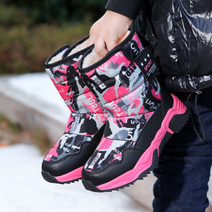 Sporty winter boots for women with non-slip sole and insulating lining Lune London