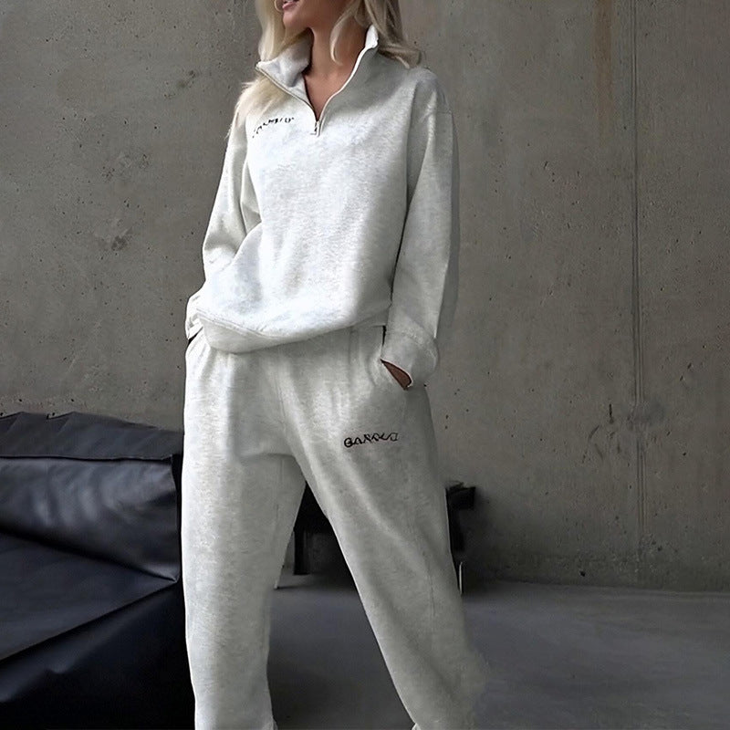 Casual women's sweater with half-zip and comfortable jogger pants Lune London