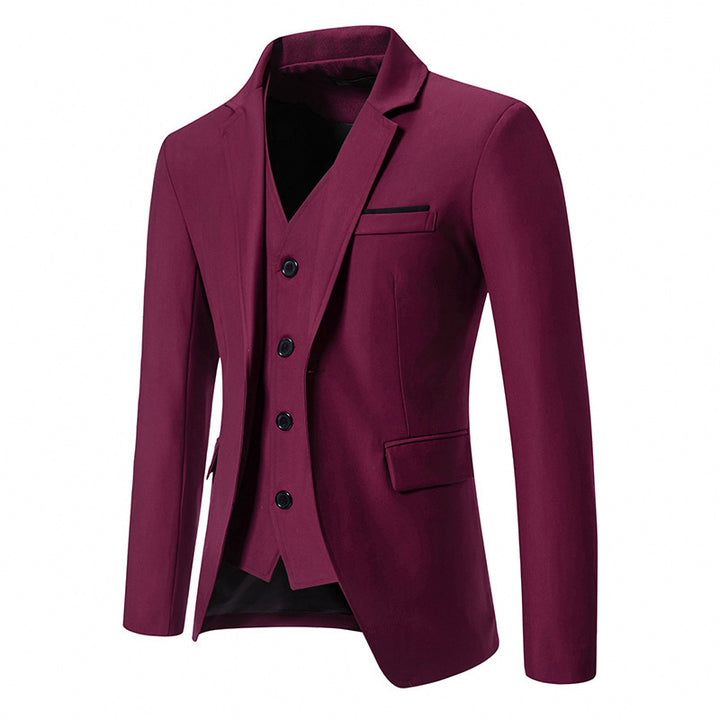 Elegant men's suit with modern cut and refined details Lune London