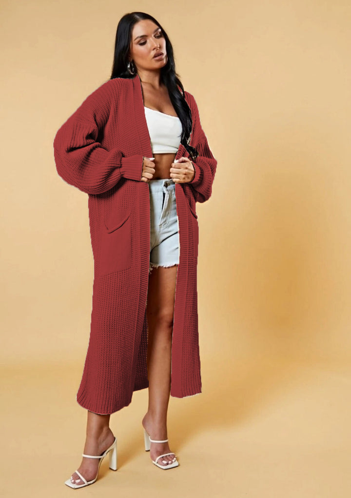Cardigan long pour femmes en tricot avec design ouvert et poches pratiques Chic & Stil