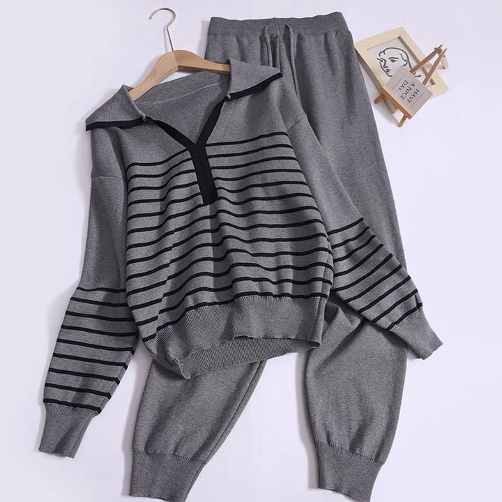 Ladies Chic and Stylish Two-Piece Sports Set