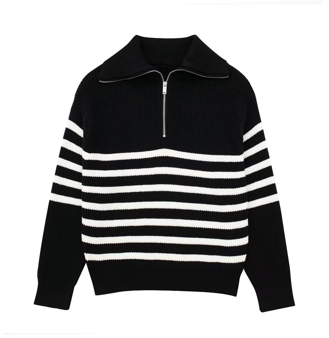 Knitted sweater for women with high collar and zipper Lune London