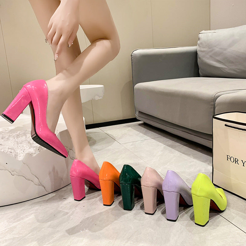 Lace heeled pumps for women with a comfortable block heel and a shiny finish Lune London