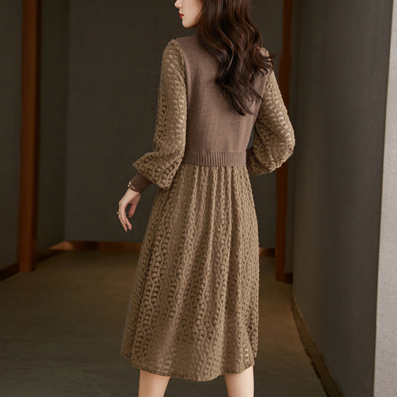 Robe tricotée pour femmes avec corsage ajusté et jupe évasée Chic & Stil