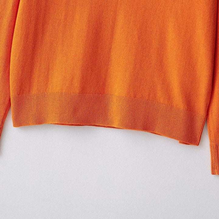 Women elegant V-neck sweater in high-quality cotton blend Chic and Style