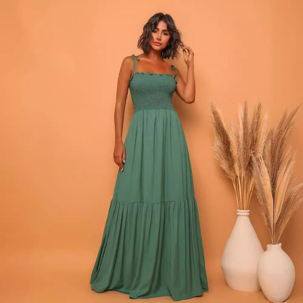 Maxi dress for women with elastic bodice and playful knot Chic & Stil
