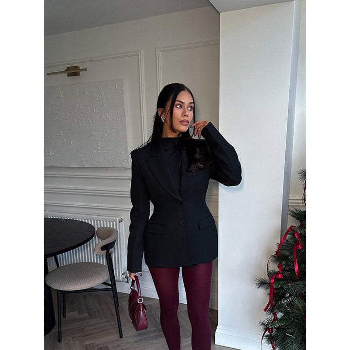 Elegant oversized blazer jacket for women with a nice lapel Lune London