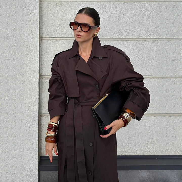 Trendy trench coat for women with belt and voluminous sleeves Lune London