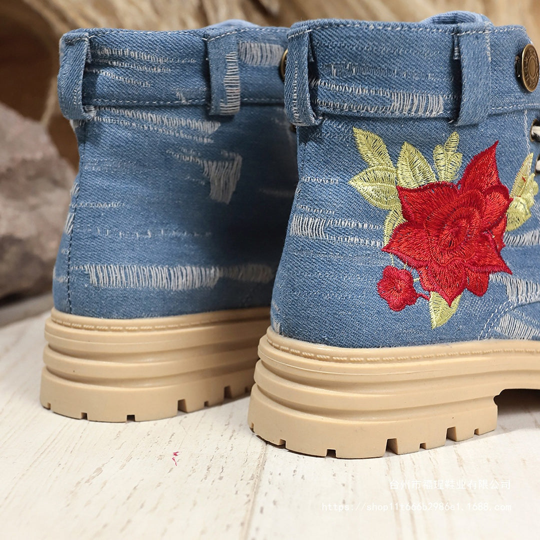 Laced women's boots with floral embroidery and non-slip sole Lune London