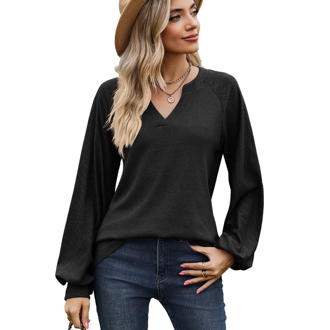 Ladies long sleeve V-neck textured T-shirt with wide sleeves Lune London