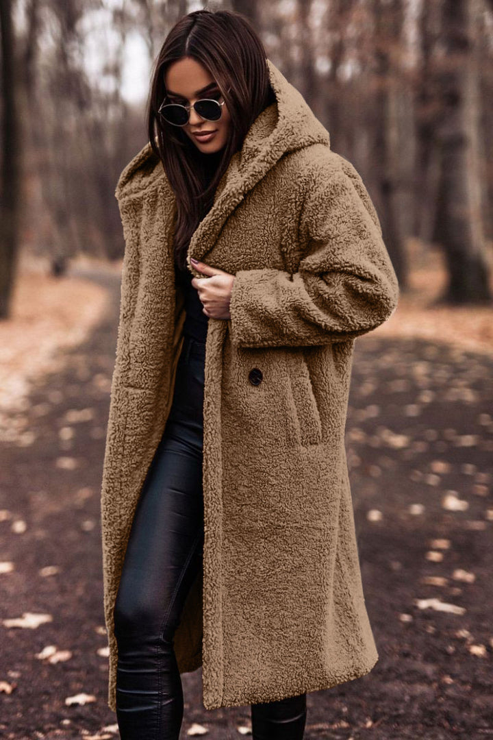Teddy coat for women with generous cut and practical pockets Lune London