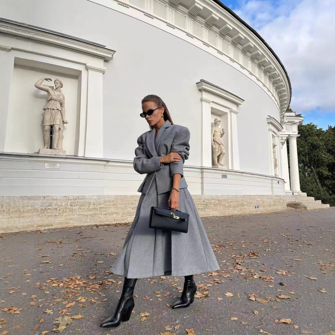 Ensemble de blazer et de jupe élégant pour femmes en tissu de haute qualité Chic & Stil