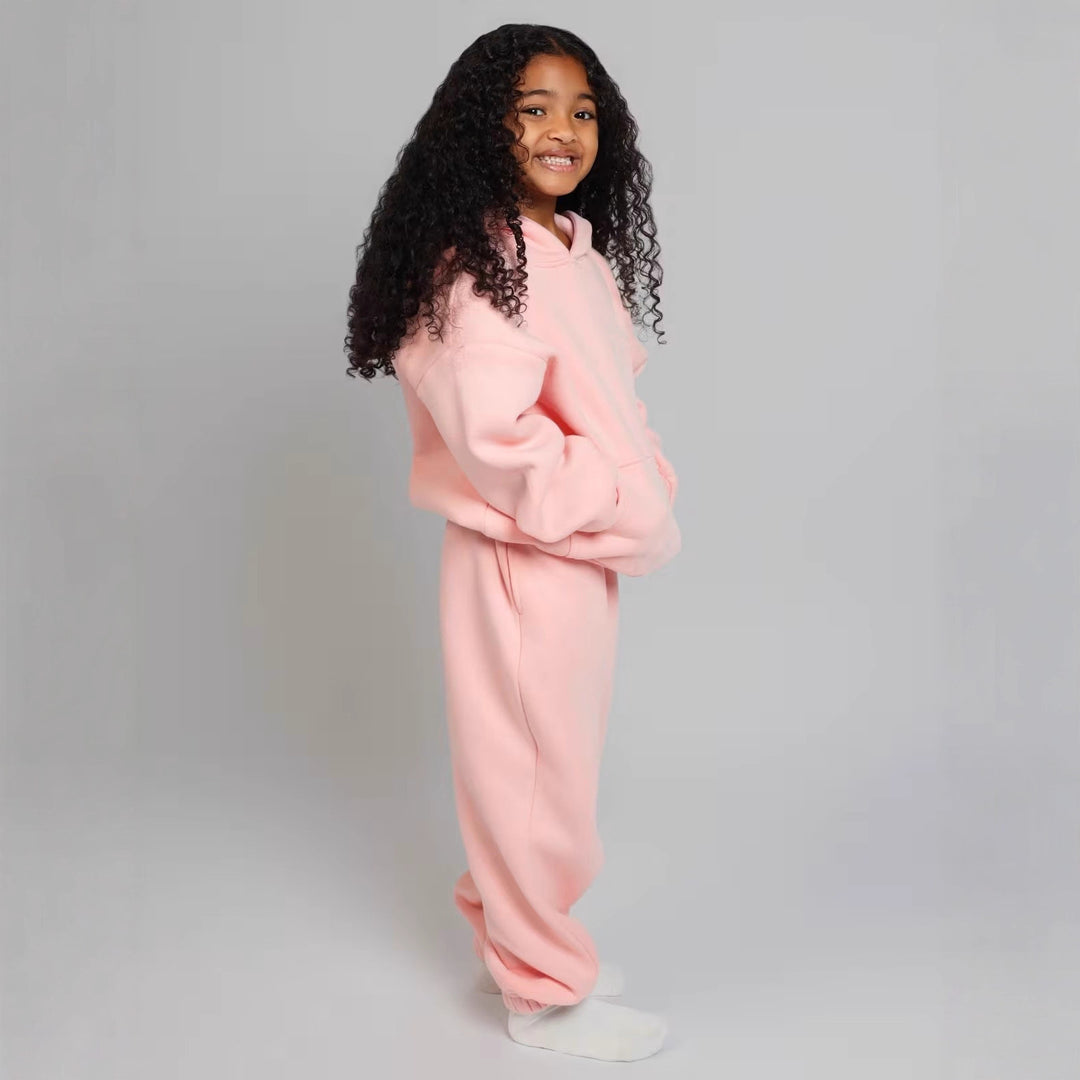 Comfortable hoodie for women with kangaroo pocket and wide sleeves Lune London