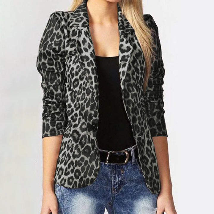 Women Elegant Leopard Pattern Blazer Jacket with Tailored Cut Lune London