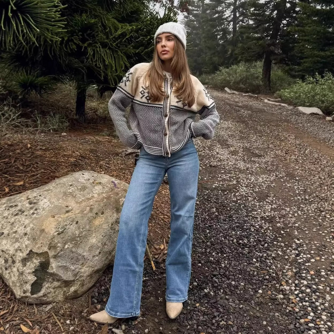 Veste en tricot pour femmes avec motif traditionnel et patte de boutonnage Chic & Stil