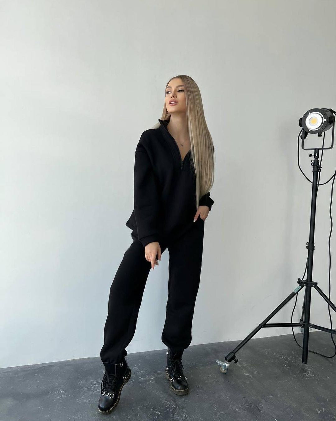 Women's casual sweatshirt jumpsuit and jogging pants with zipper Lune London