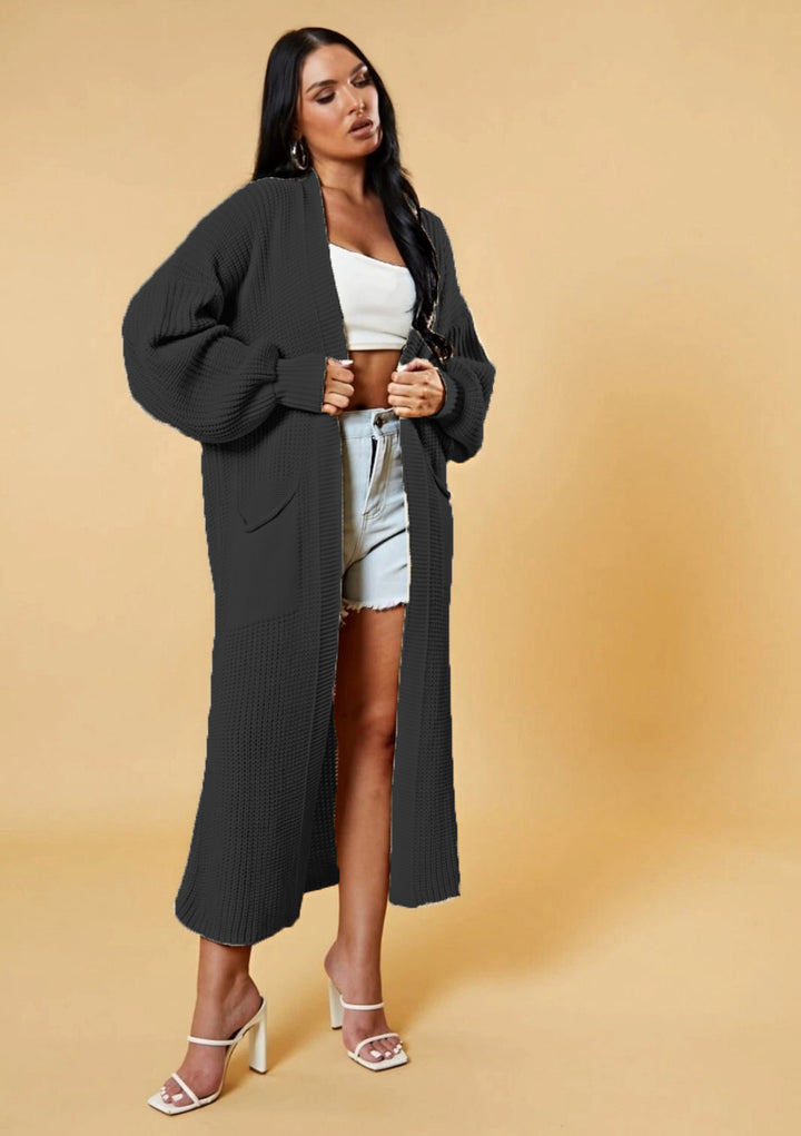 Cardigan long pour femmes en tricot avec design ouvert et poches pratiques Chic & Stil