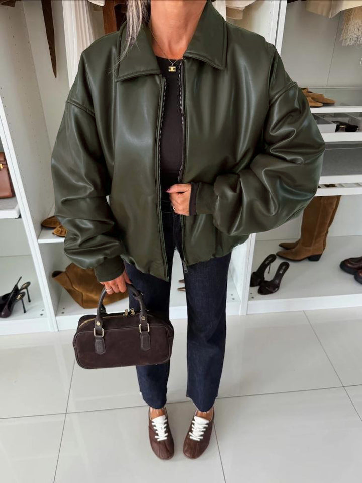 Veste en cuir surdimensionnée pour femmes avec col profond et fermeture éclair Chic & Stil