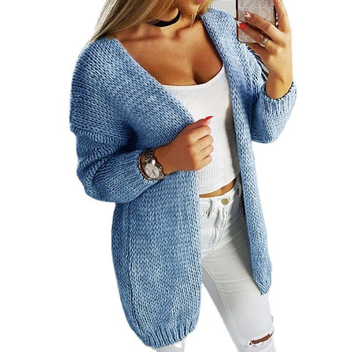 Casual knitted cardigan for women with a soft material and a relaxed fit Lune London
