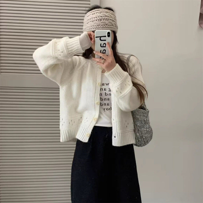 Women cardigan with a fine hole pattern and button closure Lune London