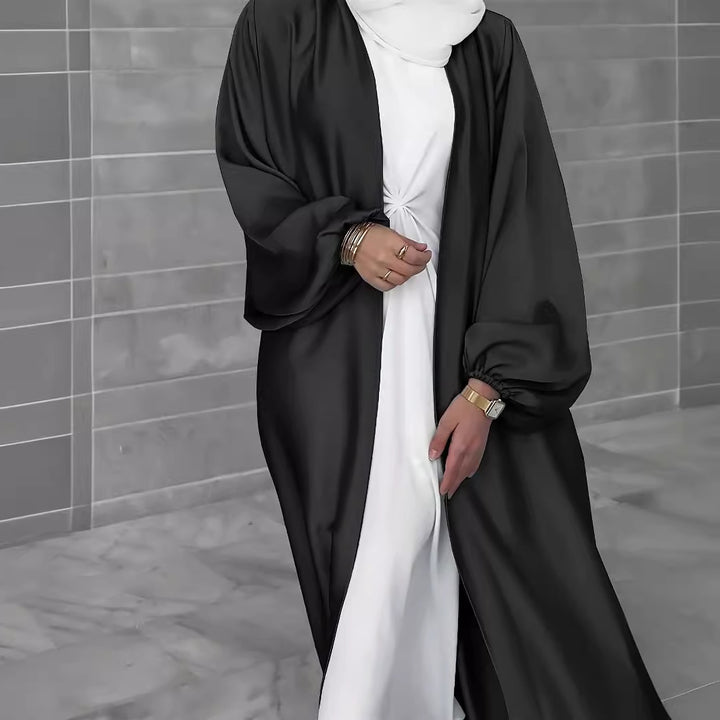 Ladies elegant long cardigan in fluid fabric with a loose fit Lune London