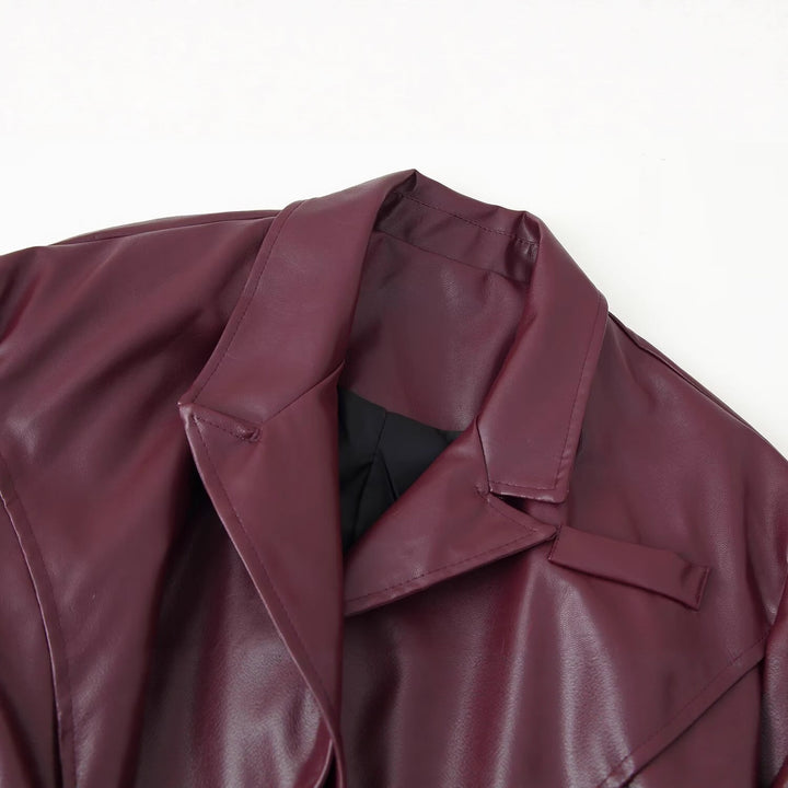 Blazer en cuir synthétique pour femme avec coupe ajustée et ceinture à nouer élégante Chic & Stil