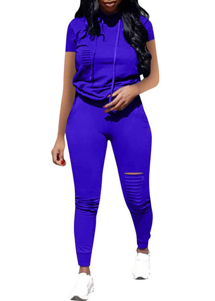 Women's jogging suit with stylish zip details and a chic sporty fit