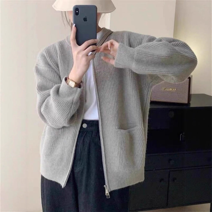 Cardigan en tricot confortable pour femmes avec col haut Chic & Stil