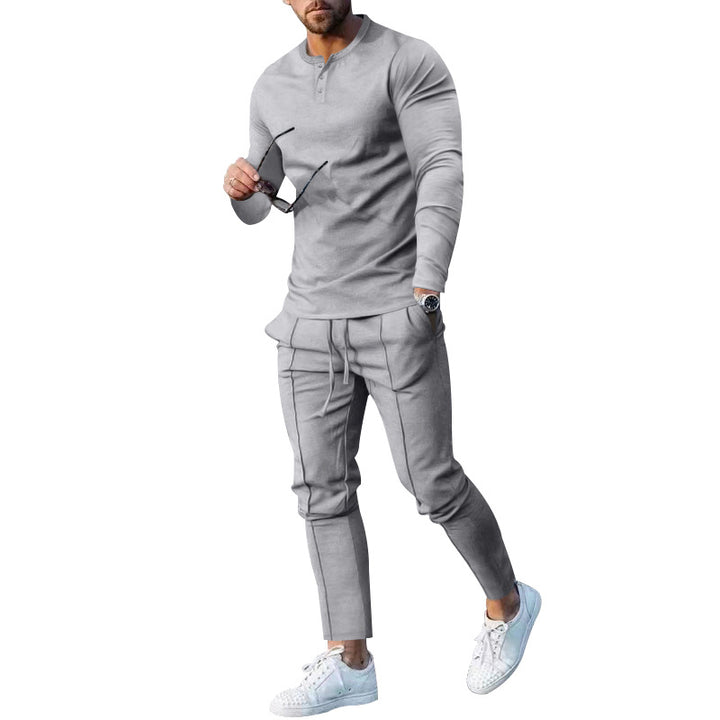 Athletic leisure outfit for men with long sleeve Henley top and comfortable jogging capri pants Lune London