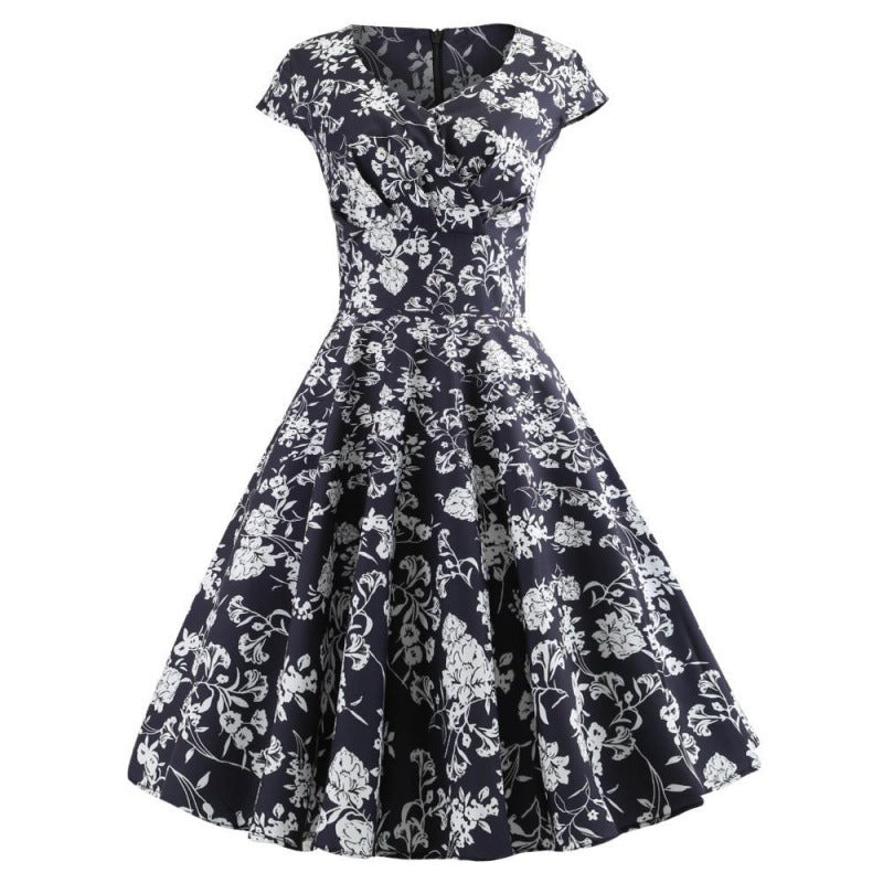 Robe portefeuille pour femmes avec un design floral élégant et une coupe flatteuse Chic & Stil
