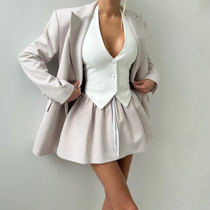 Elegant blazer set for women with fitted top and flared skirt Lune London