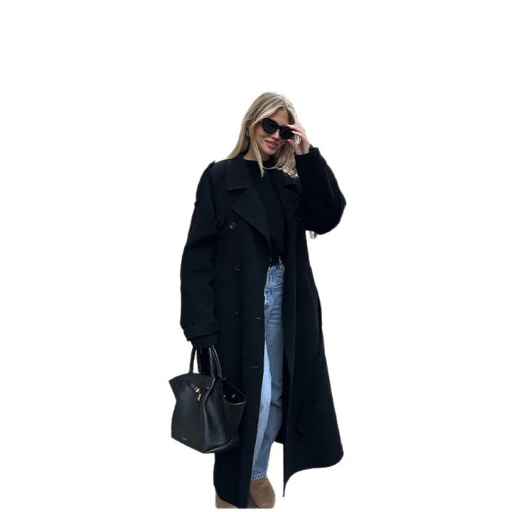 Ladies elegant long trench coat with modern cut and practical pockets Lune London