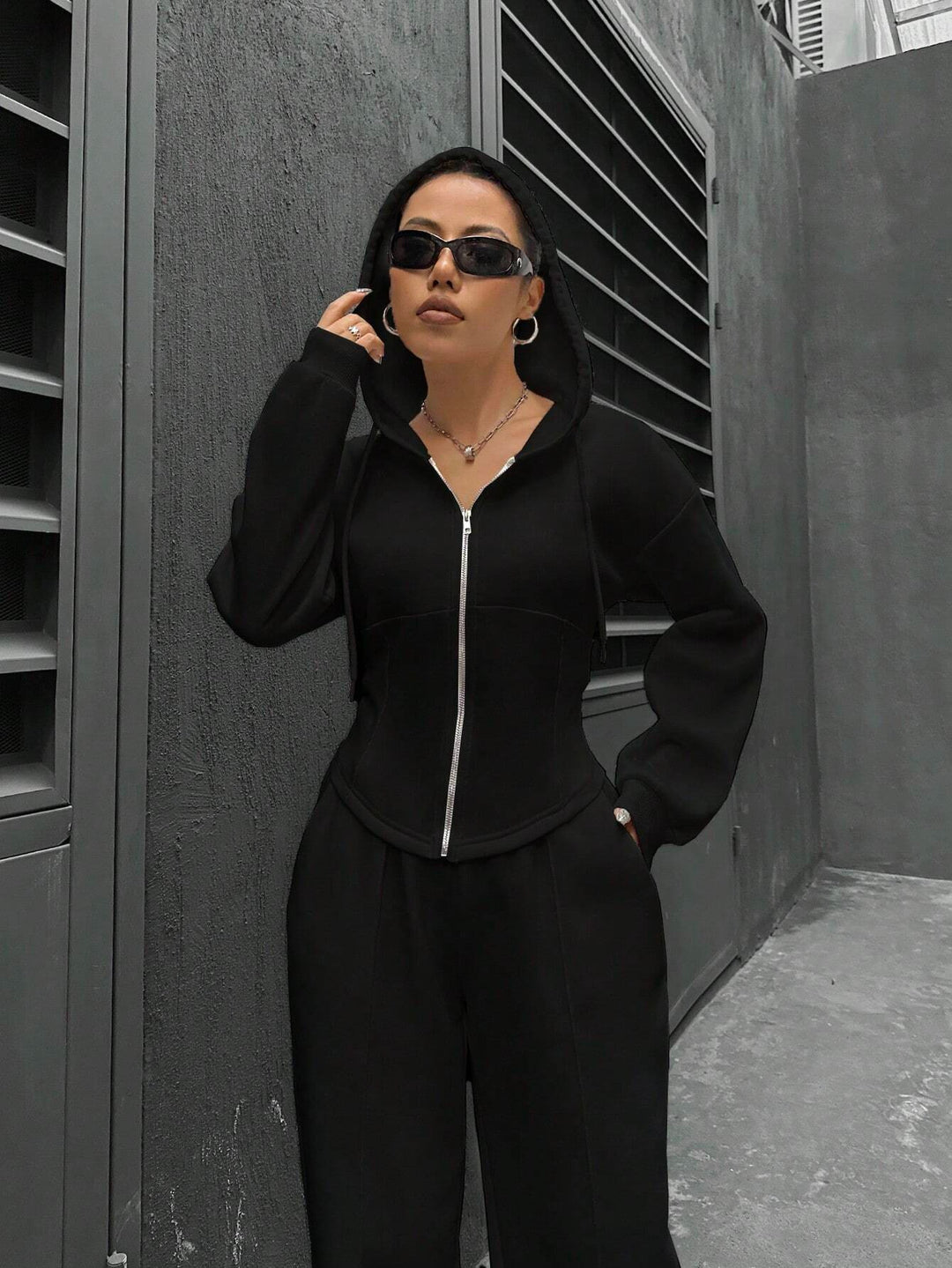 Ladies trendy zip hoodie with fitted cut Lune London