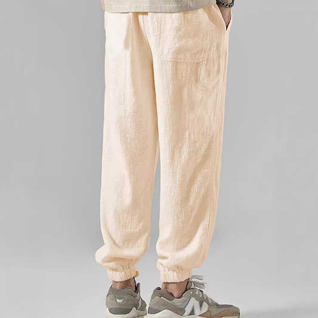 Casual men's pants in lightweight fabric with tapered leg Lune London