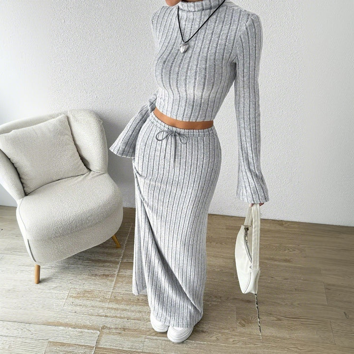 Ensemble top court à manches longues et jupe maxi pour femmes avec une élégante structure en rib Chic & Stil