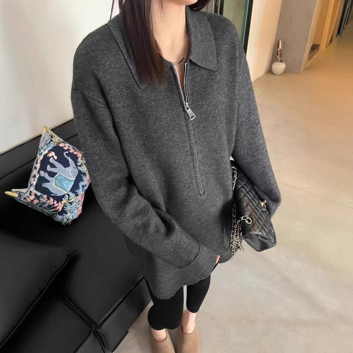 Ladies modest sweater with zipper and collar Lune London