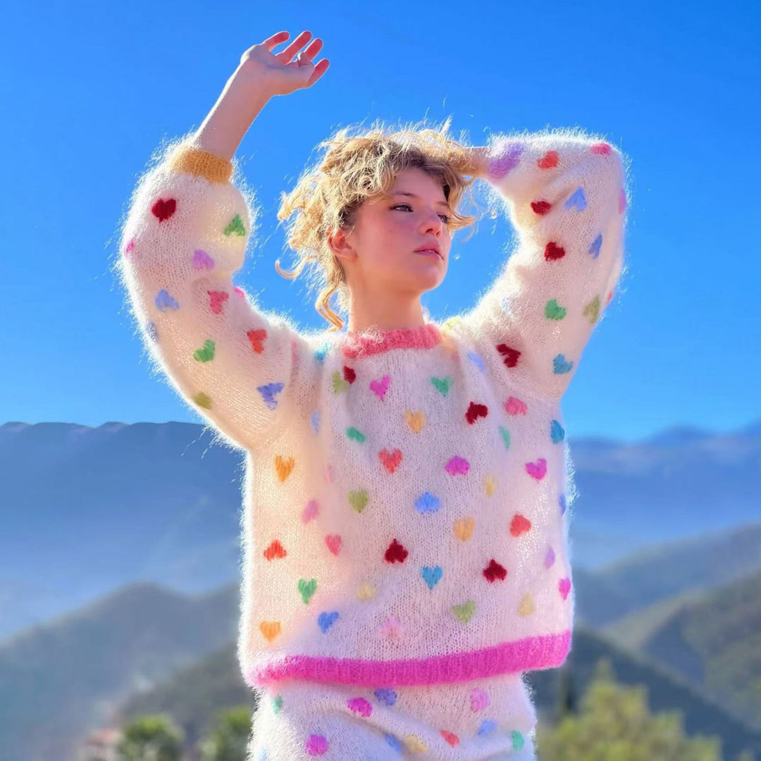 Women's sweater with colorful heart-shaped appliqués and soft material Lune London