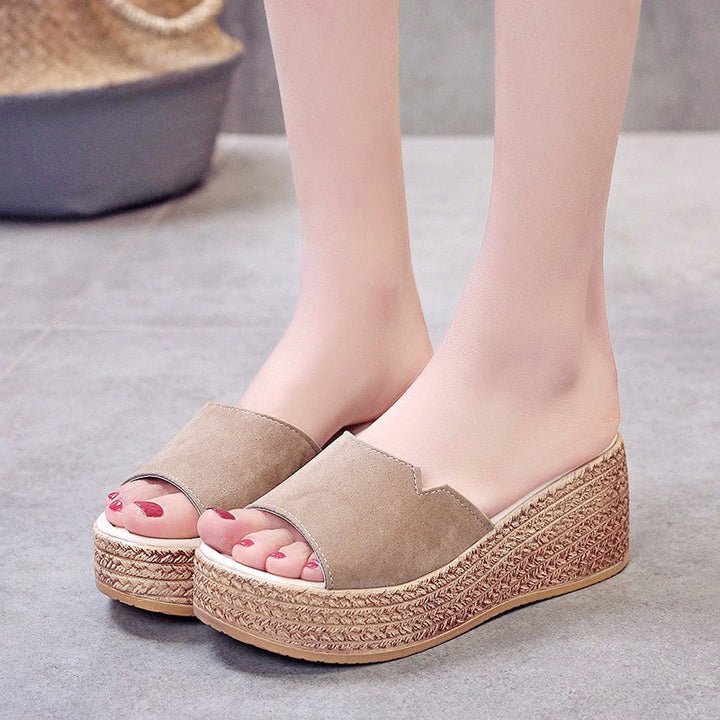 Ladies Wedge Sandals with Modern Cross Design and Non-Slip Sole Chic und Stil