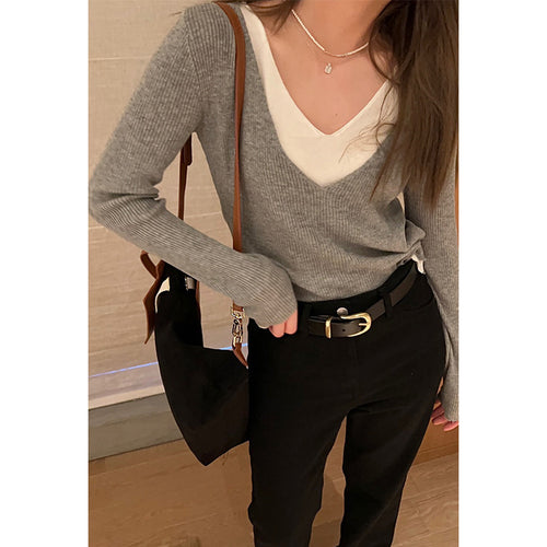 Pull femme à col V en maille côtelée fine Chic & Stil