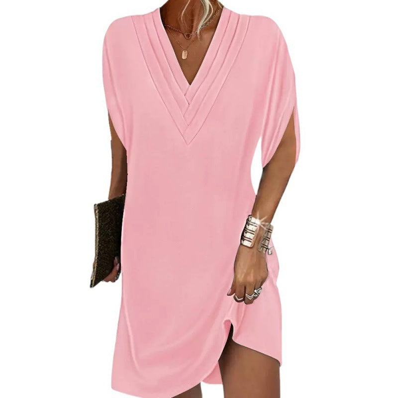 Elegant dress for women with V-neck, side slits and relaxed fit Lune London