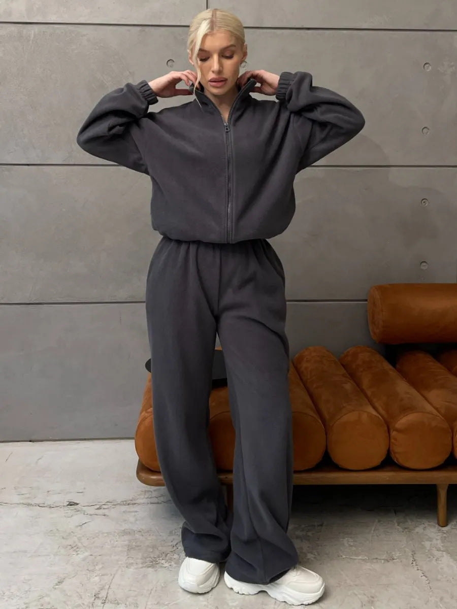 Sporty fleece jogging set for ladies with high collar and zip Lune London